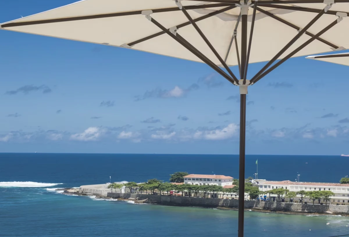 Luxury in Copacabana - Infinity Pool & Spa at Emiliano Rio